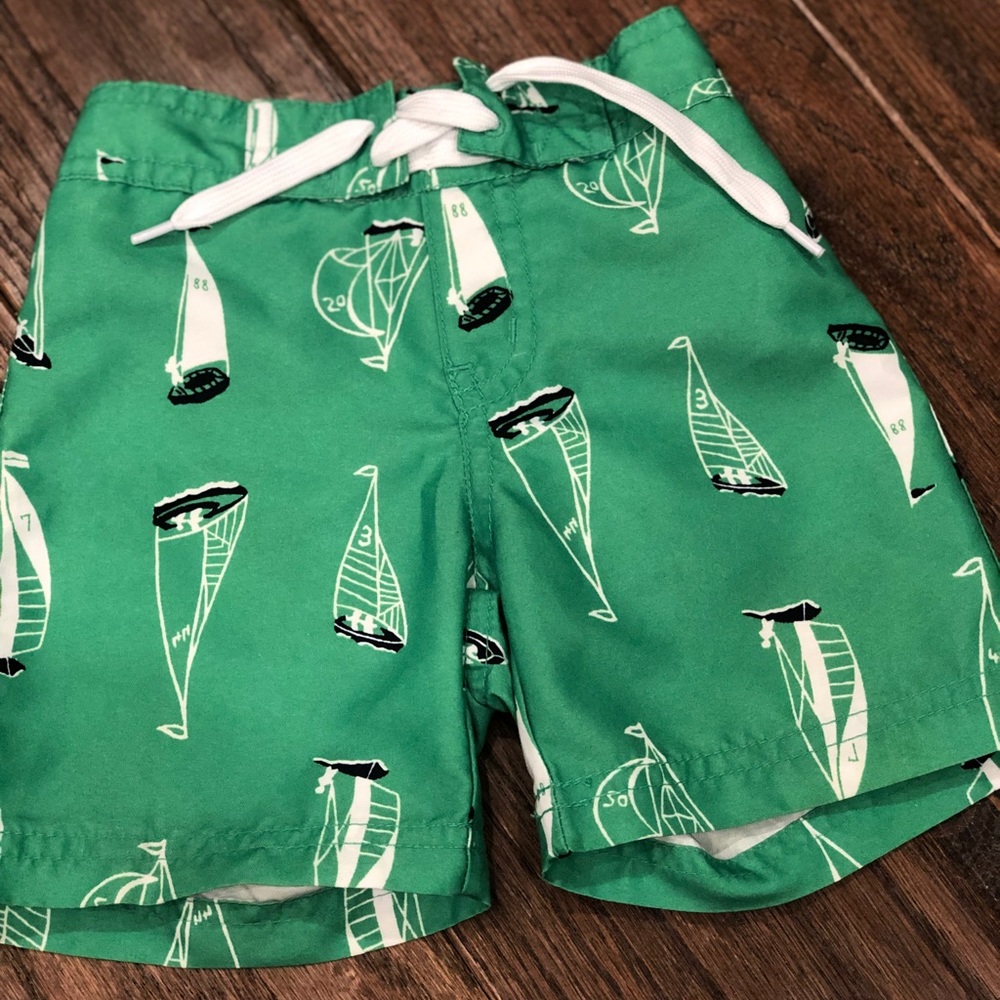 Janie and Jack swim trunks 6-12m